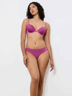 BODY MAKE-UP ESSENTIALS