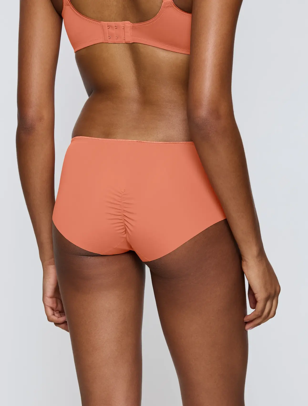 ESSENTIAL MINIMIZER T