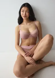 LOVE IN LACE