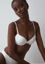 BODY MAKE-UP