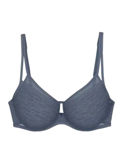TRIUMPH SIGNATURE SHEER