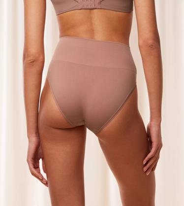 TRIUMPH SOFT SCULPT