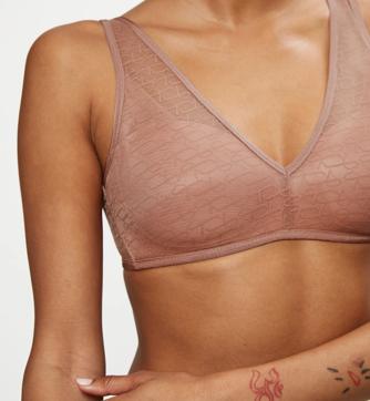 TRIUMPH SIGNATURE SHEER