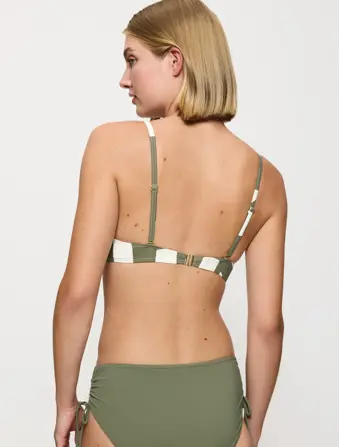 SUMMER ALLURE