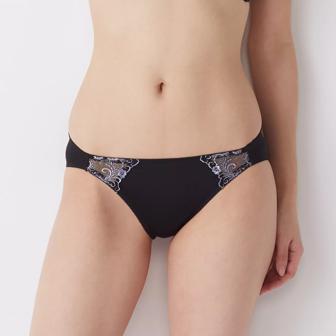 Daily AMOSTYLE 寄せブラ プチプラ ブラ＆ショーツセット クラシックフラワー, ブラック, model image number 2