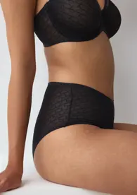 TRIUMPH SIGNATURE SHEER