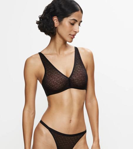 TRIUMPH SIGNATURE SHEER in BLACK