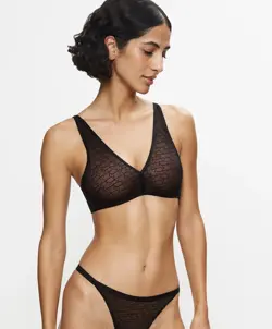 TRIUMPH SIGNATURE SHEER