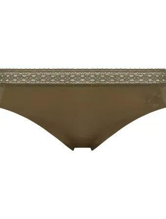 エス バイ スロギー サブトル