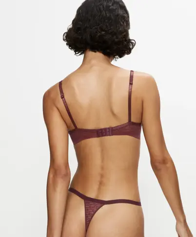 TRIUMPH SIGNATURE SHEER