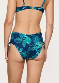 SUMMER ALLURE