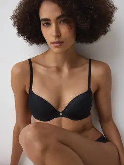 BODY MAKE-UP ESSENTIALS