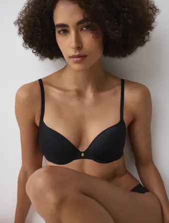 BODY MAKE-UP ESSENTIALS