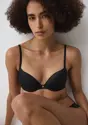 BODY MAKE-UP ESSENTIALS
