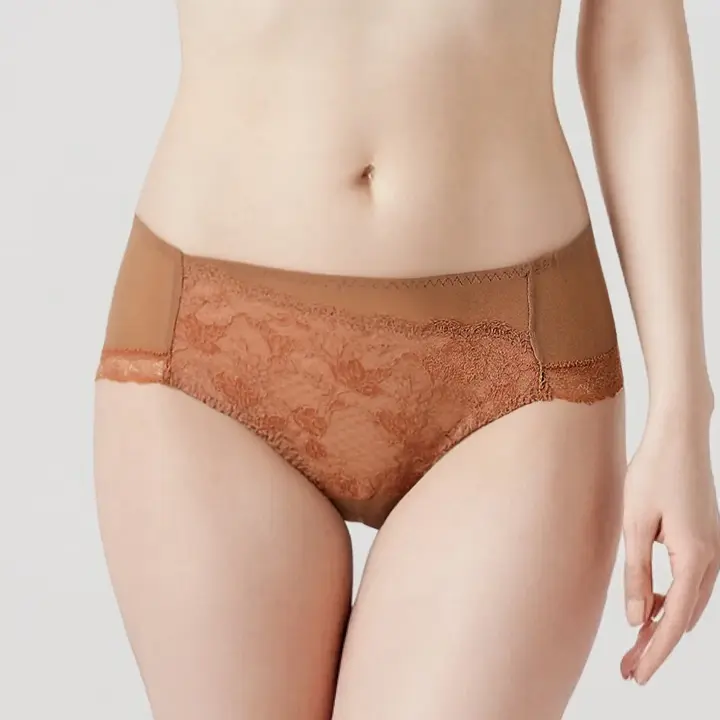 夢みるブラ ノンワイヤー ブラジャー フローラルミスト, ブラウン, model image number 1