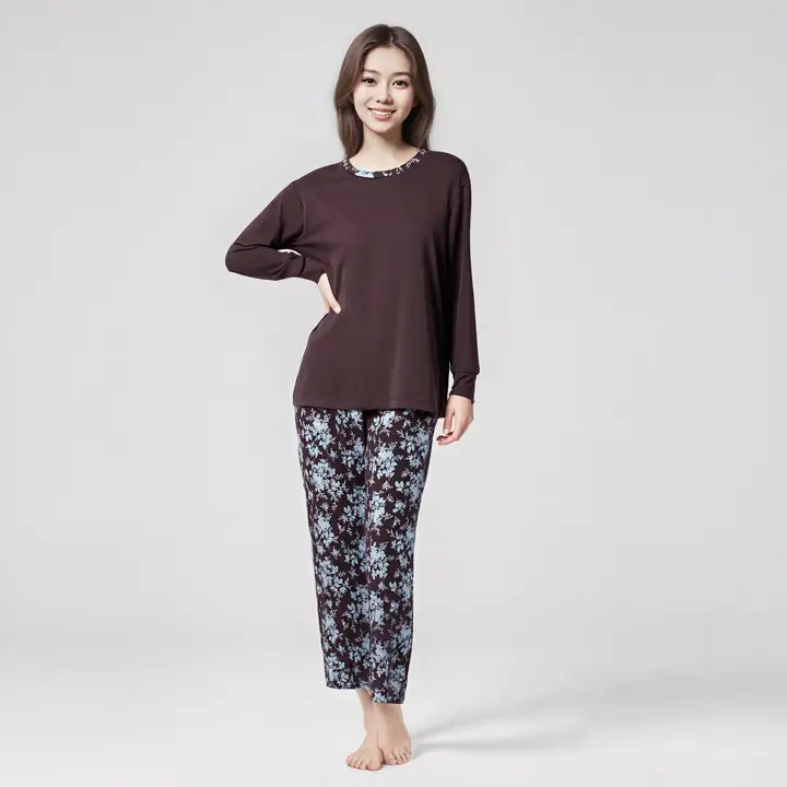 リラックスジャージーパジャマ, ブラウン, model image number 0