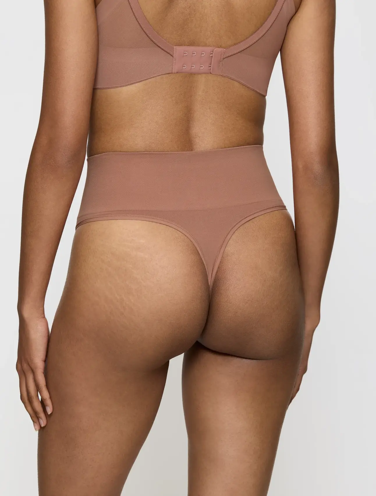 TRIUMPH SOFT SCULPT