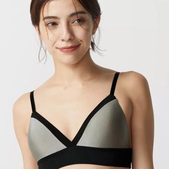 エス バイ スロギー サンデーズ ブラレット【一部カラーSALE】, ブラック, model