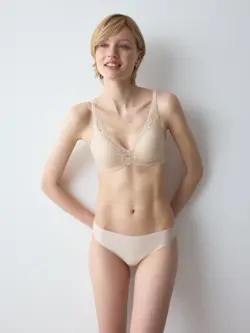 BODY MAKE-UP ILLUSION LACE