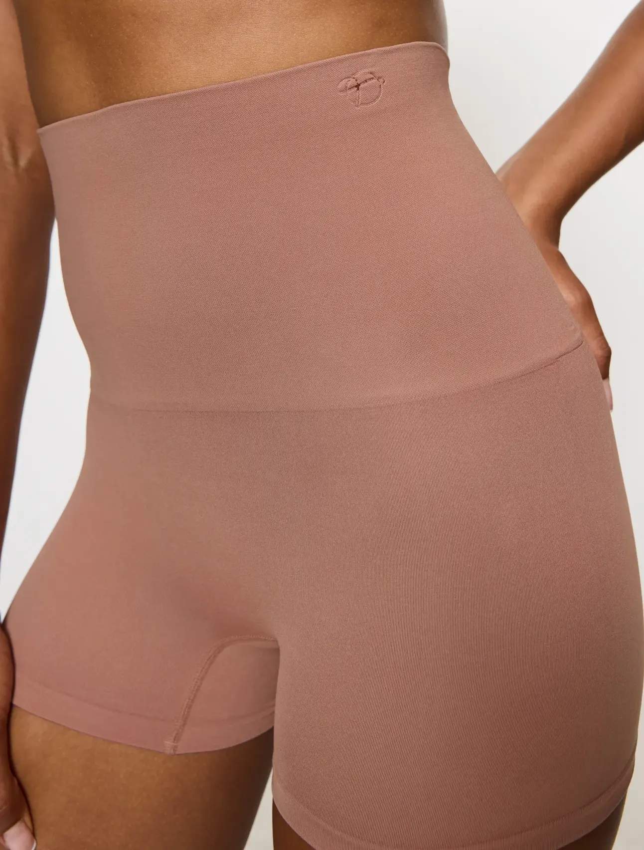 TRIUMPH SOFT SCULPT