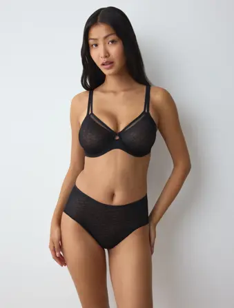 TRIUMPH SIGNATURE SHEER