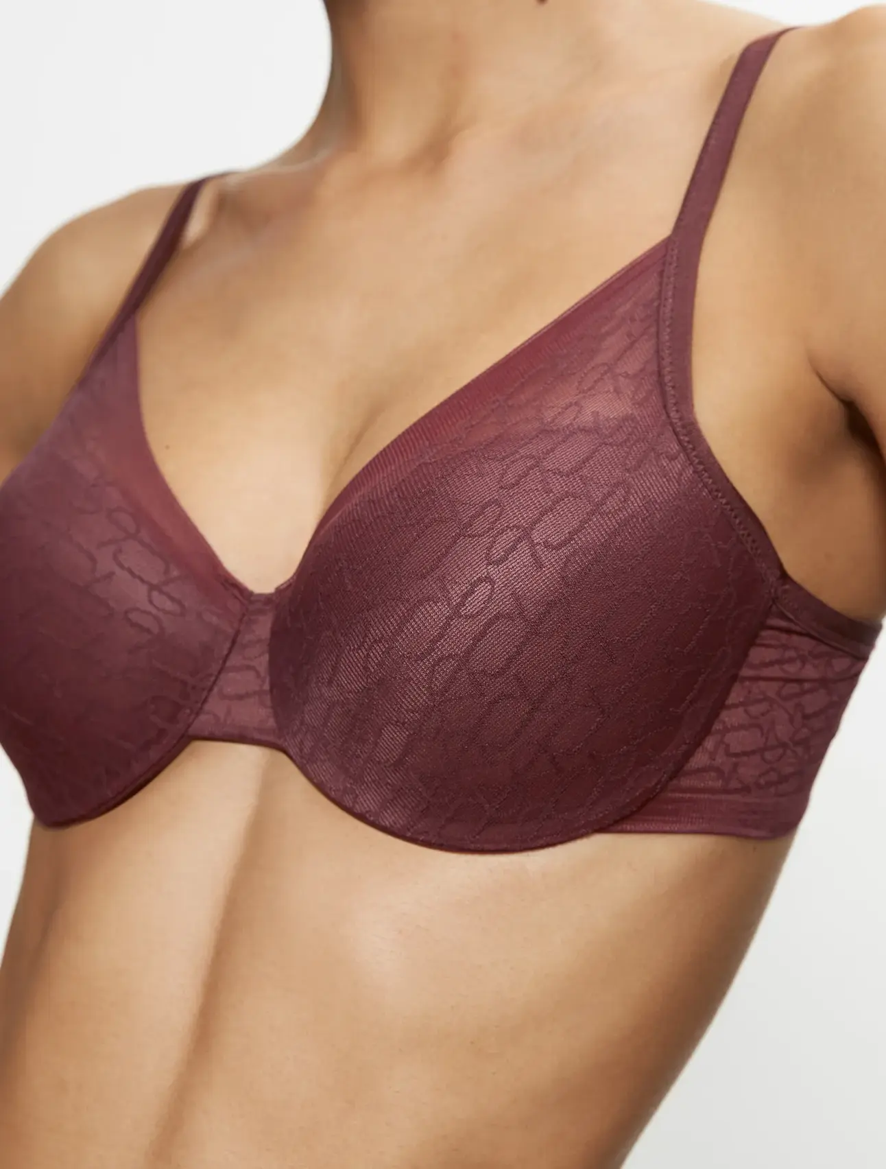 TRIUMPH SIGNATURE SHEER