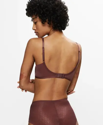 TRIUMPH SIGNATURE SHEER