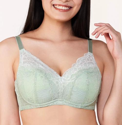 すっきり包み込むブラ585ブラジャー(パッドなし)【一部カラーSALE】, グリーン, model