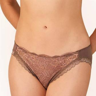 【SALE】天使のブラ(R) スリムライン581 レギュラーショーツ, ブラウン, model