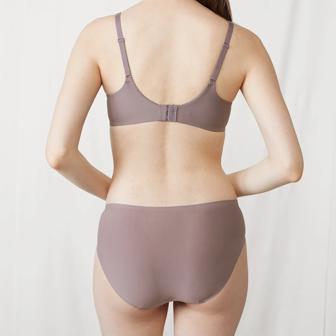 【SALE】コンフォートワイヤーブラ624 レギュラーショーツ, グレー, model image number 2