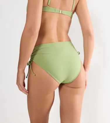 SUMMER ALLURE