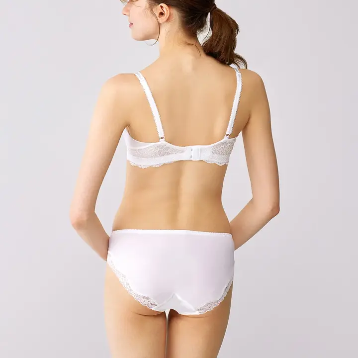 【SALE】フロラーレ バイ トリンプ121 ブラジャー(パッドなし), ホワイト, model image number 3