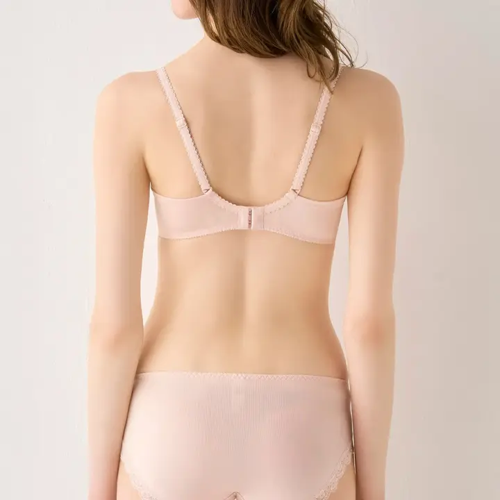 【WEB限定】トリンプ すっきりスムースブラ ブラ＆ショーツセット, , model image number 4