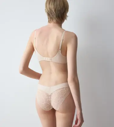 BODY MAKE-UP ILLUSION LACE