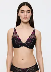 SENSUAL SPOTLIGHT