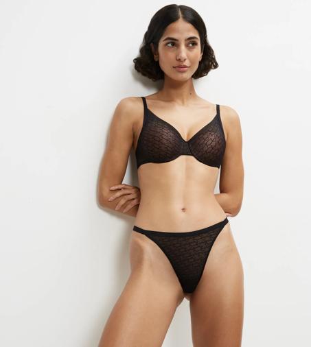 TRIUMPH SIGNATURE SHEER in BLACK