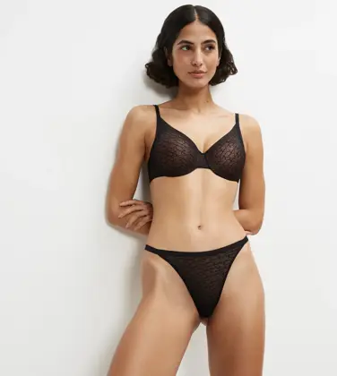 TRIUMPH SIGNATURE SHEER