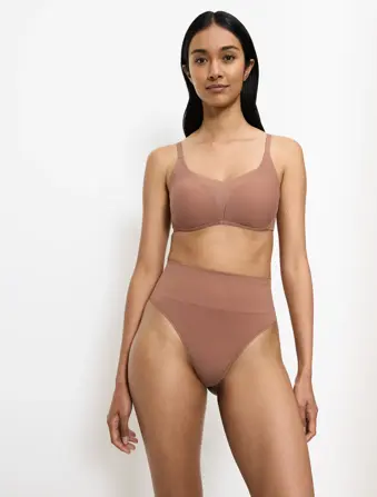 TRIUMPH SOFT SCULPT