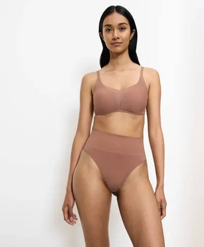 TRIUMPH SOFT SCULPT