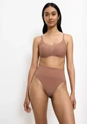 TRIUMPH SOFT SCULPT