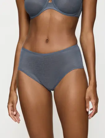 TRIUMPH SIGNATURE SHEER
