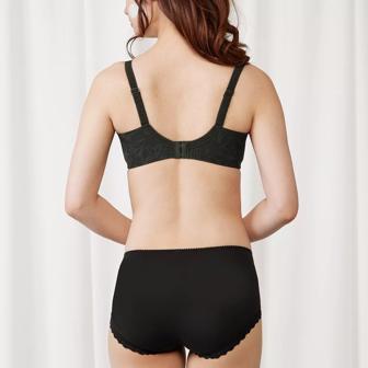 【SALE】トリンプ プレミアム ゴールドレーベル4001 ブラジャー(パッドなし), ブラック, model image number 2