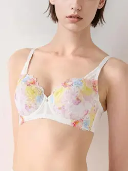 レッドレーベル バイ トリンプ