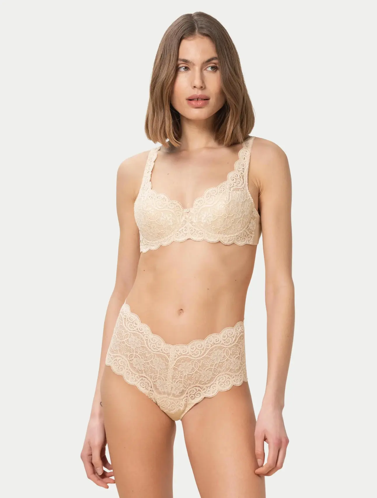 AMOURETTE 300