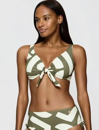 SUMMER ALLURE