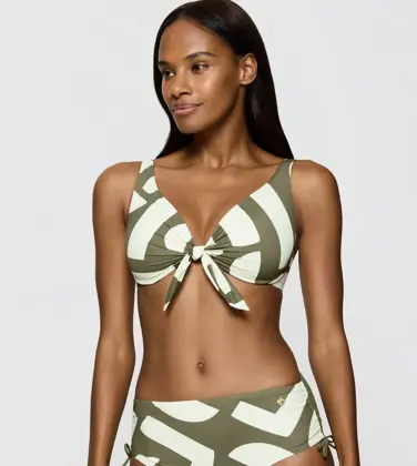 SUMMER ALLURE