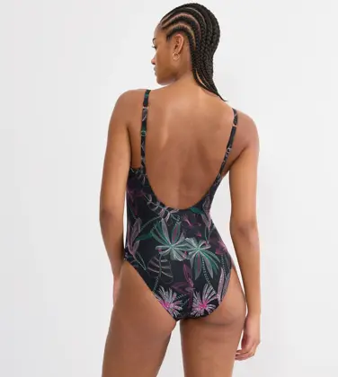 SUMMER TROPICS