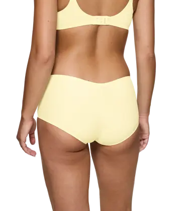 BODY MAKE-UP ILLUSION